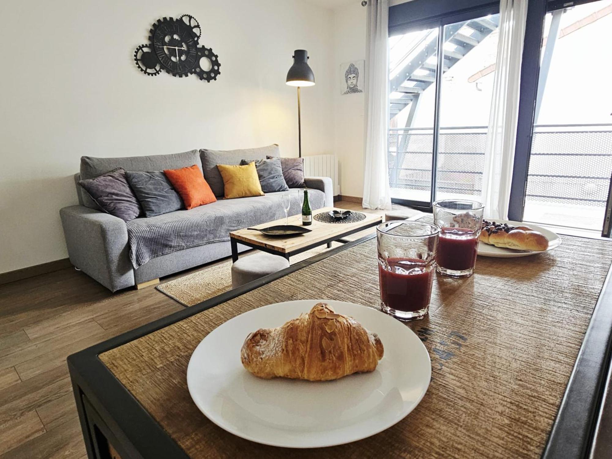 Passage Secret - Ideal Pro, Couples, Familles & Amis - Le Calme En Hypercentre - Wifi Debit - Netflix - Machine A Laver - Gare, Cathedrale, Commerces, Restaurants & Transports En Commun A Moins De 10 Minutes A Pied